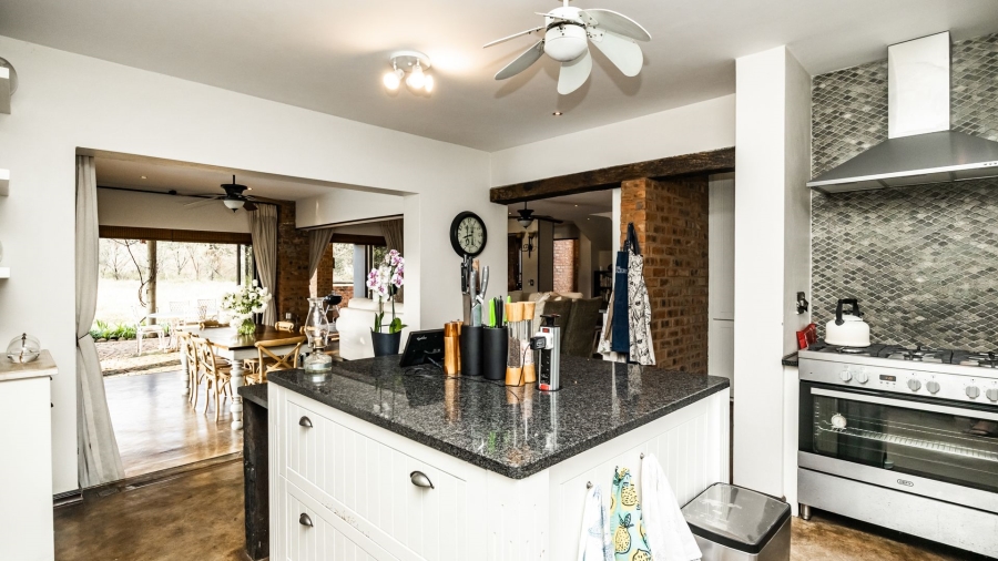 3 Bedroom Property for Sale in The Coves North West